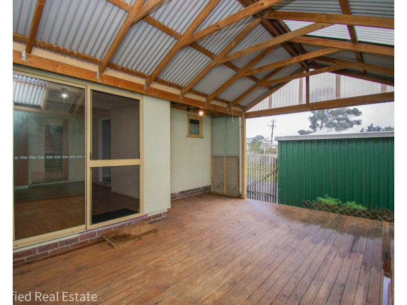 46 Minor Road, Orana WA 6330