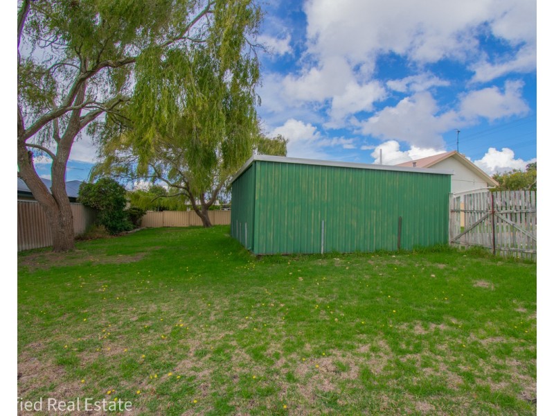 46 Minor Road, Orana WA 6330