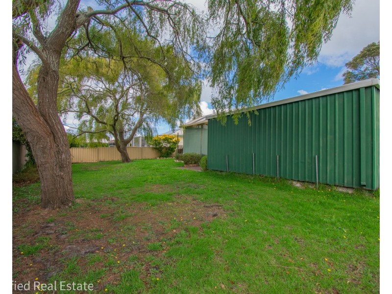 46 Minor Road, Orana WA 6330