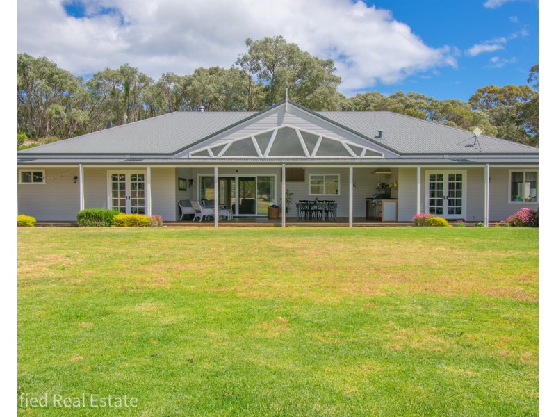 102 Princess Avenue, Robinson WA 6330
