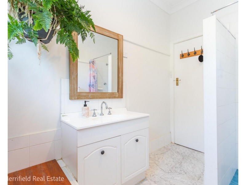 99 Angove Road, Spencer Park WA 6330