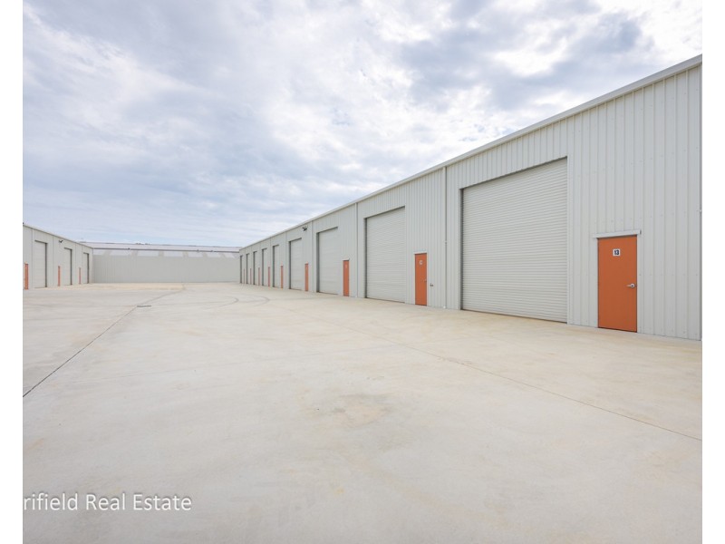 19/370A Albany Highway, Orana WA 6330