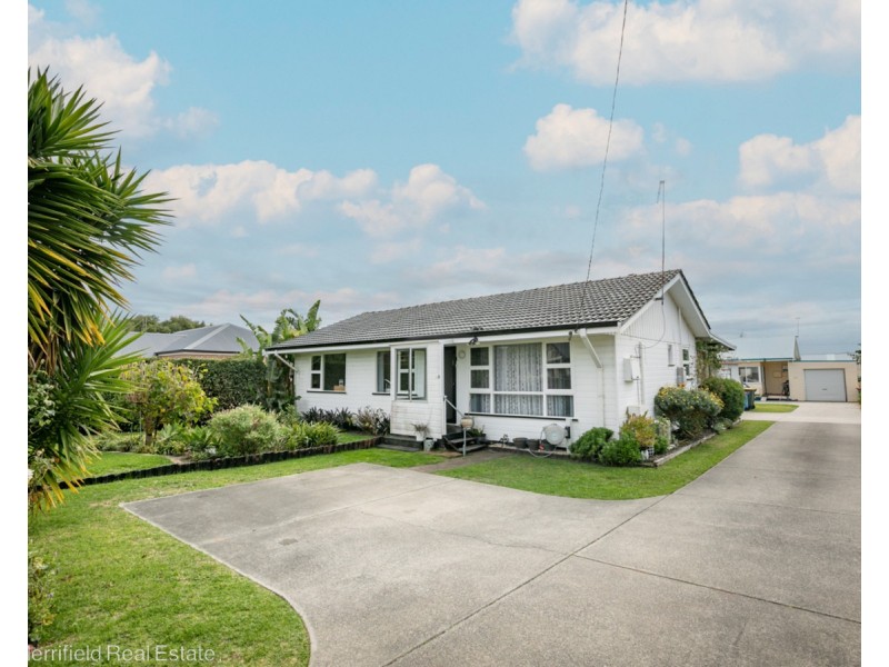 36B Katoomba Street, Orana WA 6330