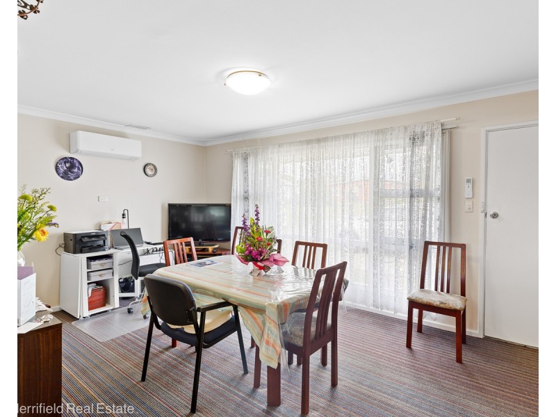 36B Katoomba Street, Orana WA 6330