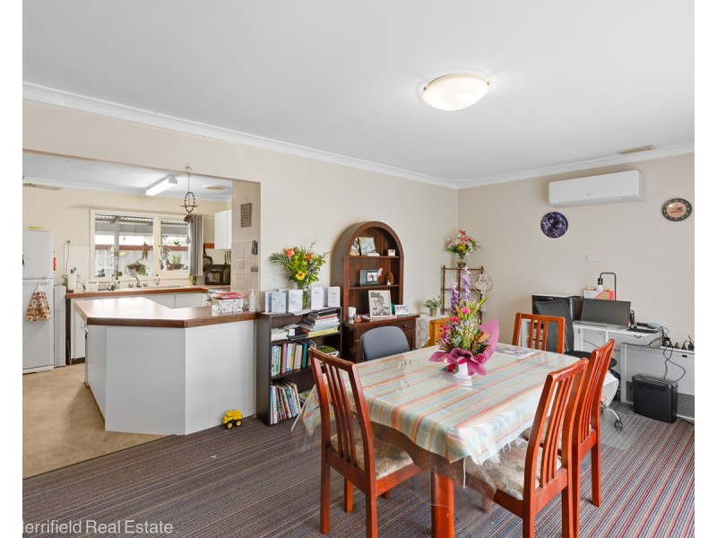 36B Katoomba Street, Orana WA 6330