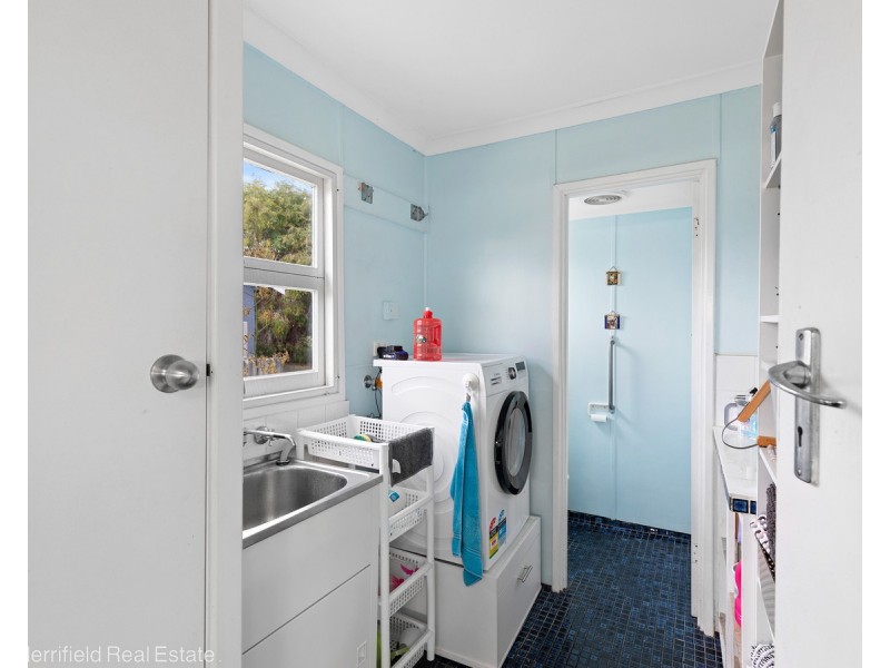 36B Katoomba Street, Orana WA 6330