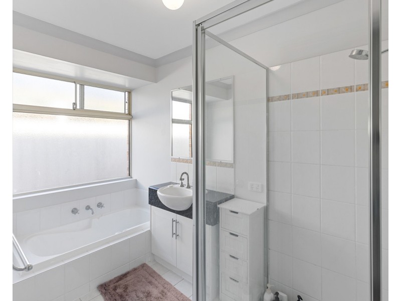 20 Lunar Rise, Mckail WA 6330