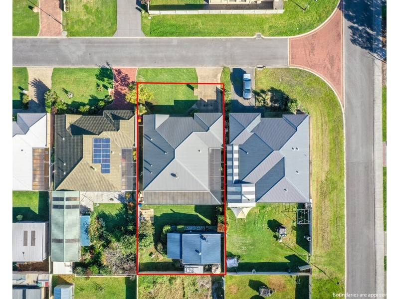 20 Lunar Rise, Mckail WA 6330