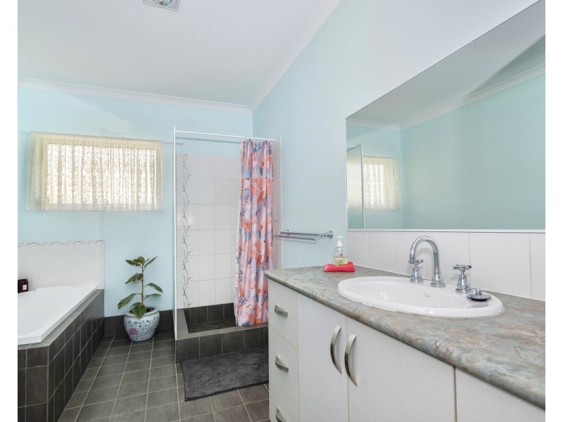 139B Albany Highway, Mount Melville WA 6330