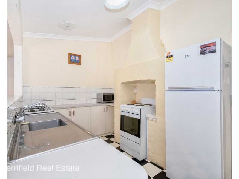 4 Middleton Road, Middleton Beach WA 6330