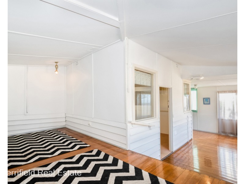 4 Middleton Road, Middleton Beach WA 6330