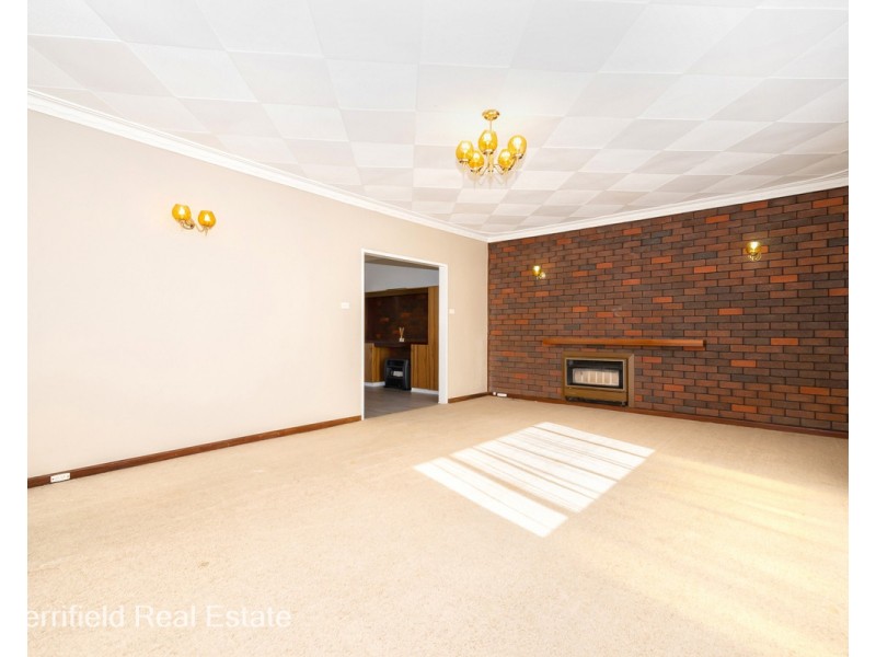 11 McKail Street, Orana WA 6330