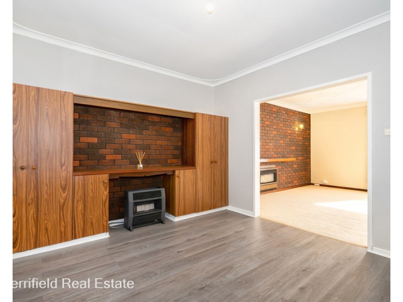 11 McKail Street, Orana WA 6330