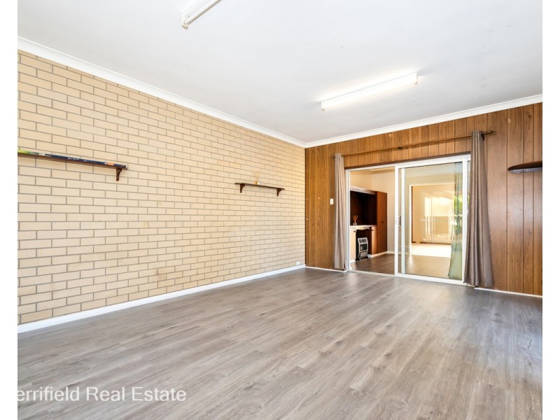 11 McKail Street, Orana WA 6330