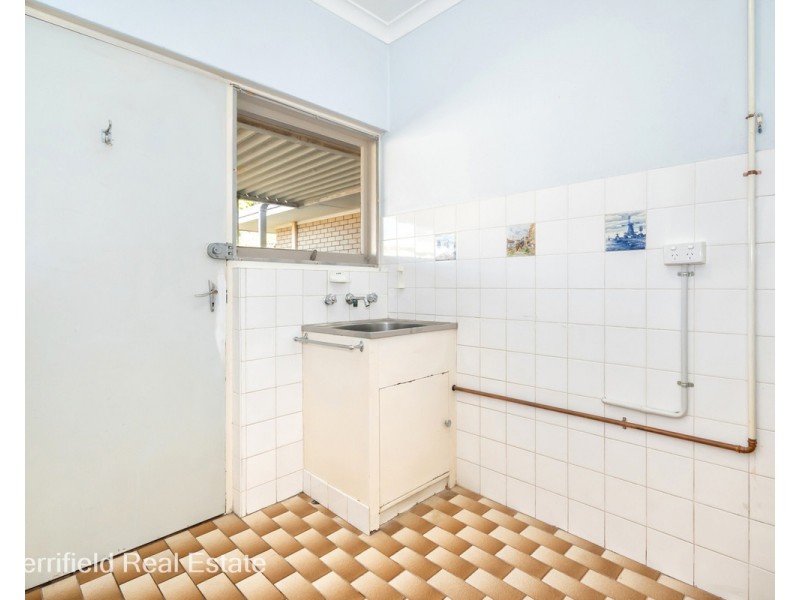 11 McKail Street, Orana WA 6330