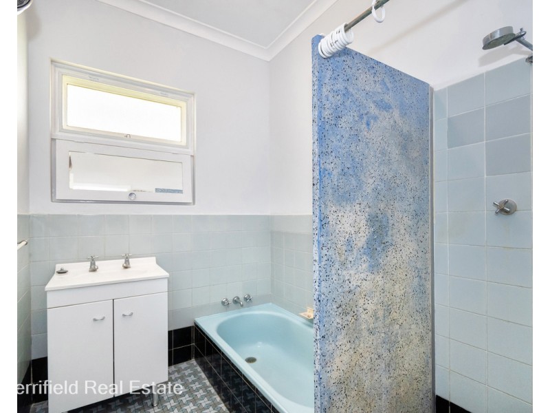 58 Minor Road, Orana WA 6330