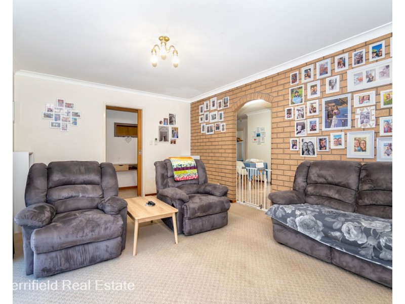 5 Sierra Crescent, Orana WA 6330