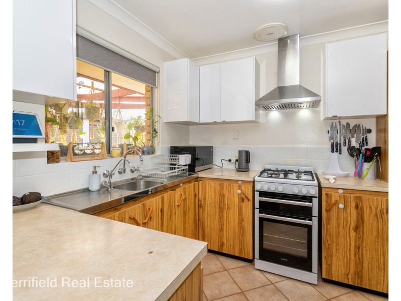 5 Sierra Crescent, Orana WA 6330