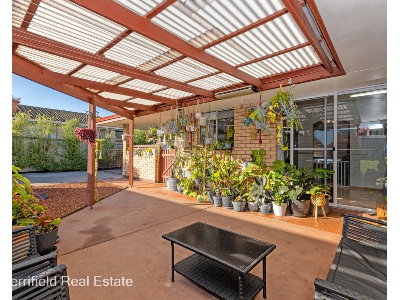 5 Sierra Crescent, Orana WA 6330