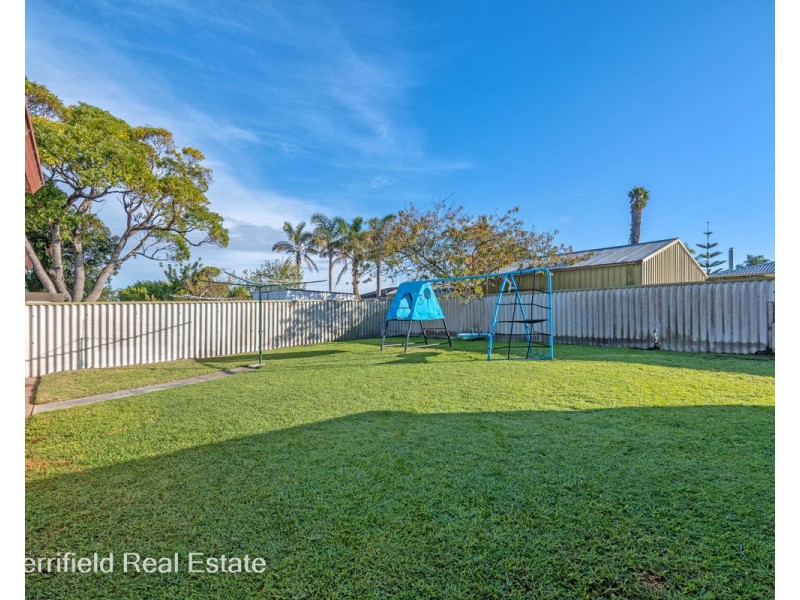 5 Sierra Crescent, Orana WA 6330