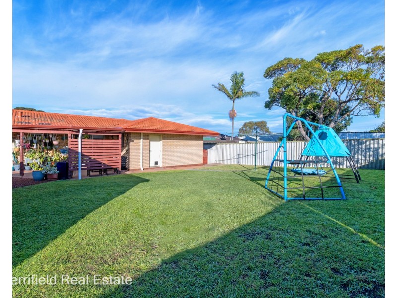 5 Sierra Crescent, Orana WA 6330