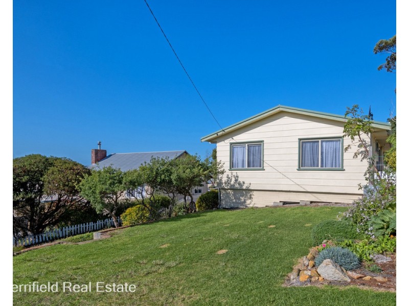 4 Stanley Street, Mount Melville WA 6330