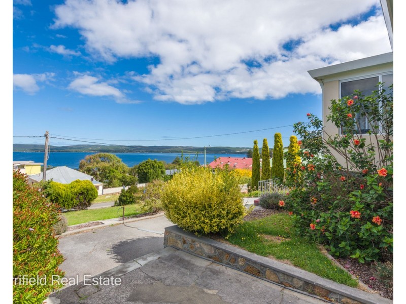 18 Cliff Street, Albany WA 6330