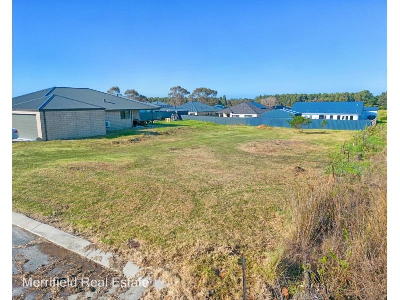 7 Aquarius Road, Mckail WA 6330