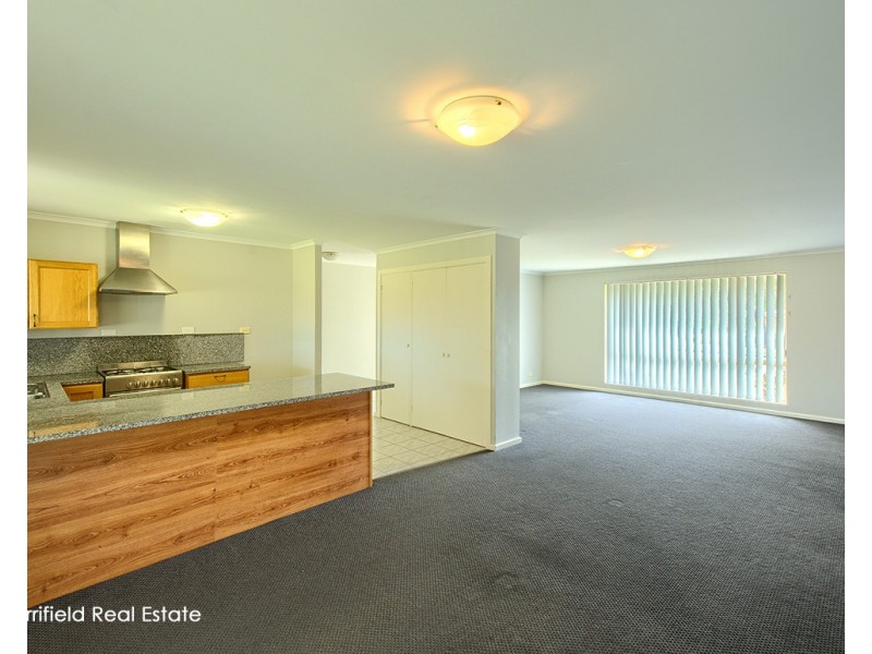 7 Lorenzo Way, Orana WA 6330