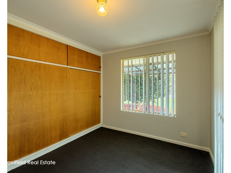 7 Lorenzo Way, Orana WA 6330