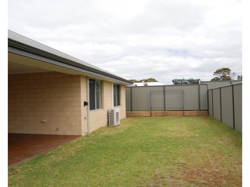 32 Waters Road, Bayonet Head WA 6330