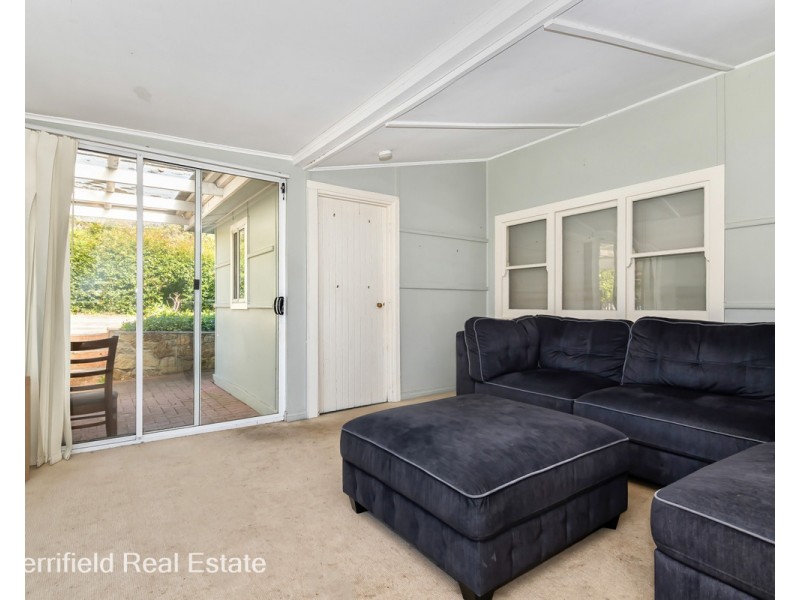 10 Ashwell Street, Mount Melville WA 6330