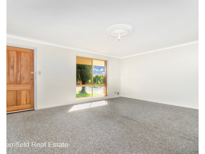 26 Lurline Street, Orana WA 6330