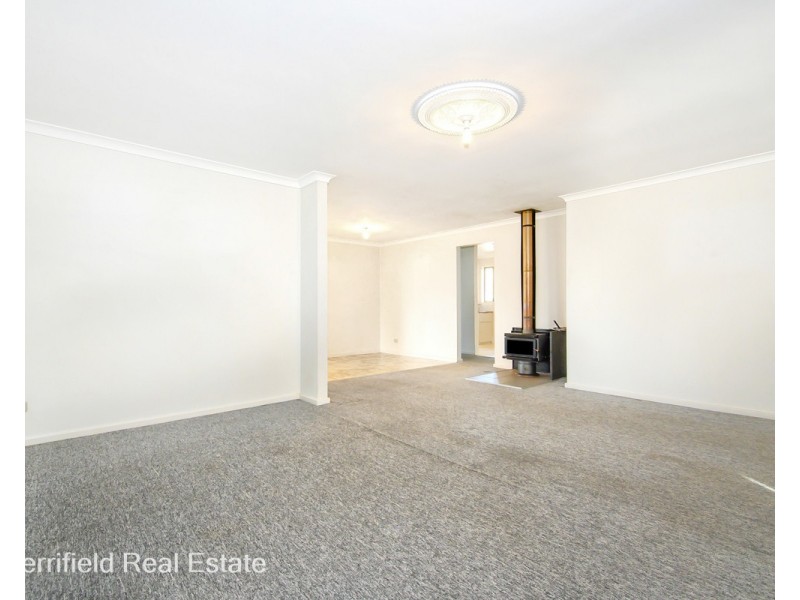 26 Lurline Street, Orana WA 6330