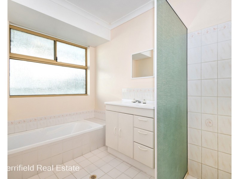 26 Lurline Street, Orana WA 6330