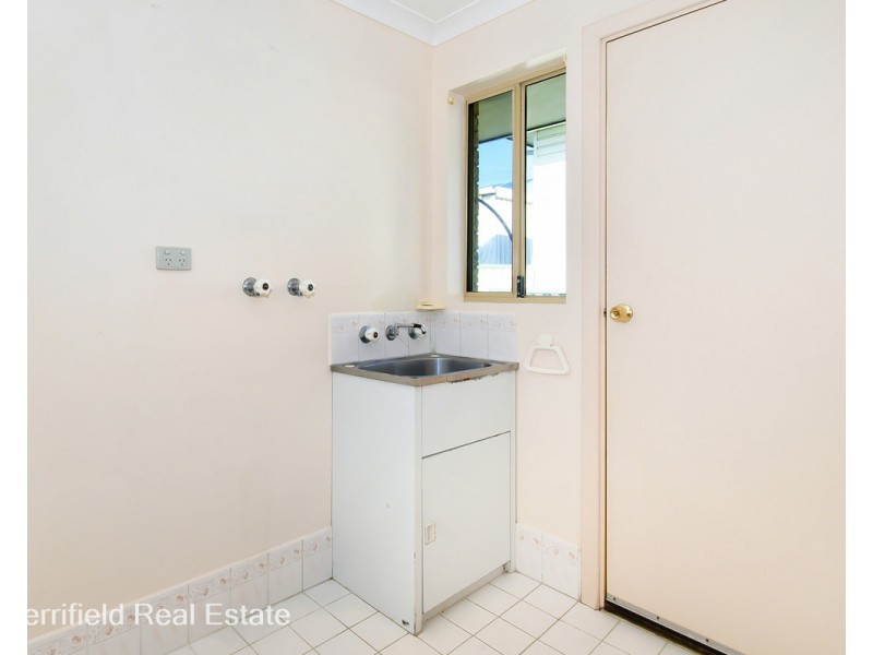 26 Lurline Street, Orana WA 6330