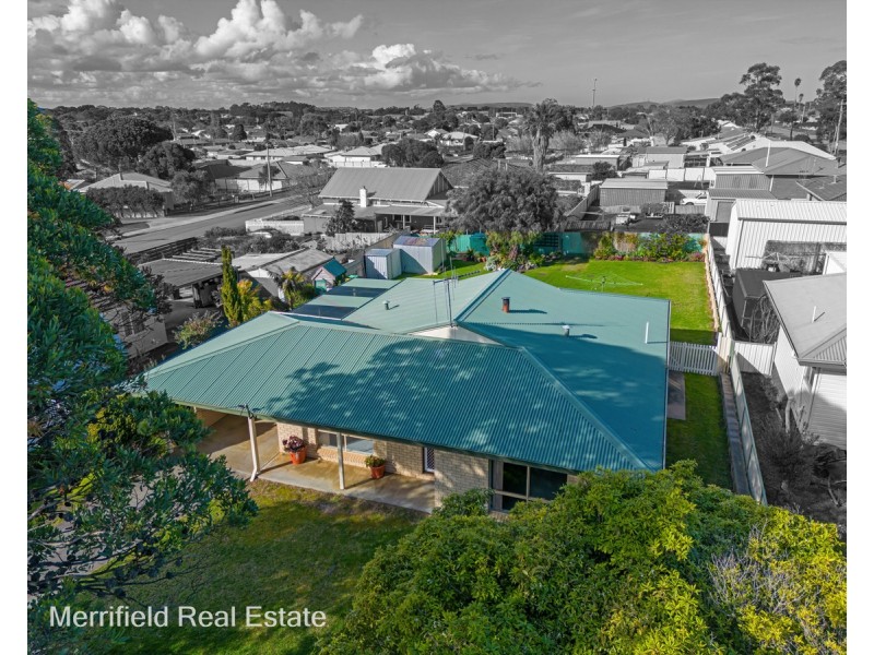 26 Lurline Street, Orana WA 6330