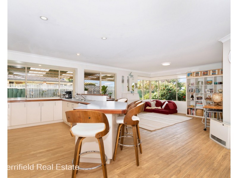 32 Ardross Crescent, Collingwood Park WA 6330