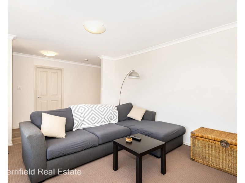 4 Julia Lane, Yakamia WA 6330