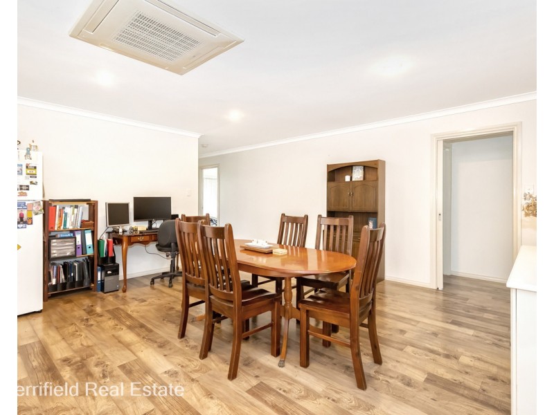 4 Julia Lane, Yakamia WA 6330