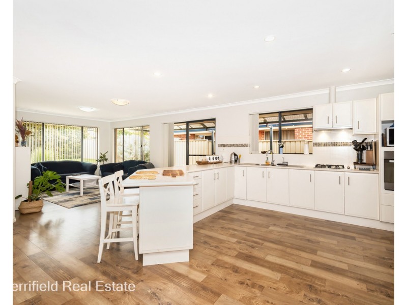 4 Julia Lane, Yakamia WA 6330