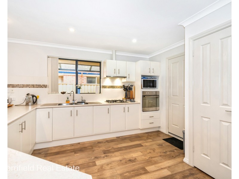 4 Julia Lane, Yakamia WA 6330