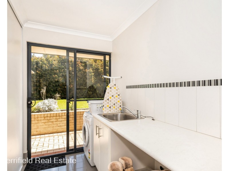 4 Julia Lane, Yakamia WA 6330