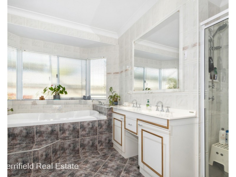 12 Scaddan Street, Redmond WA 6327