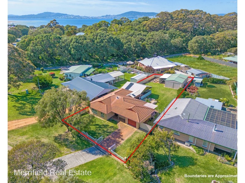 205 Bay View Drive, Little Grove WA 6330