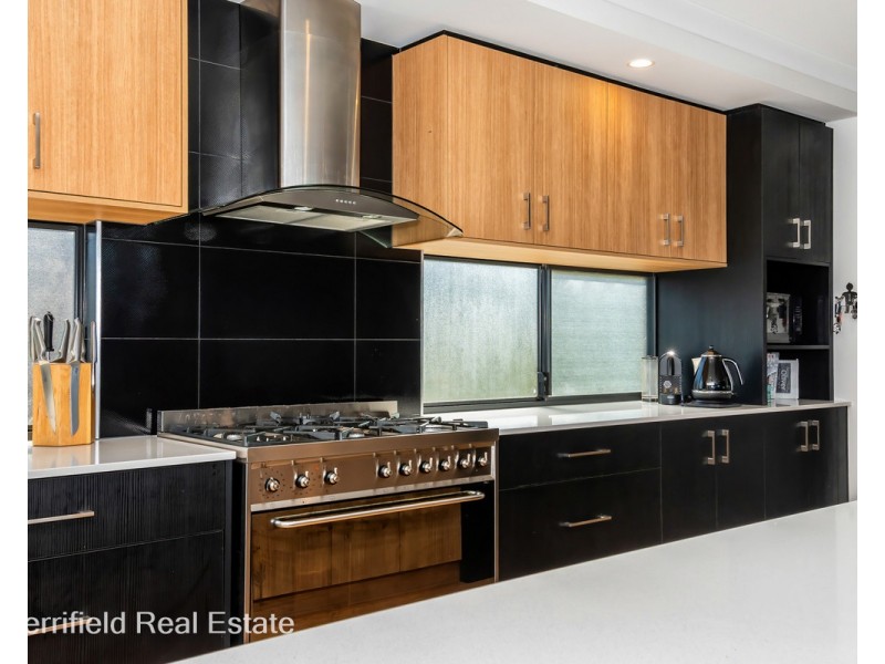 5 Anzac Road, Mira Mar WA 6330