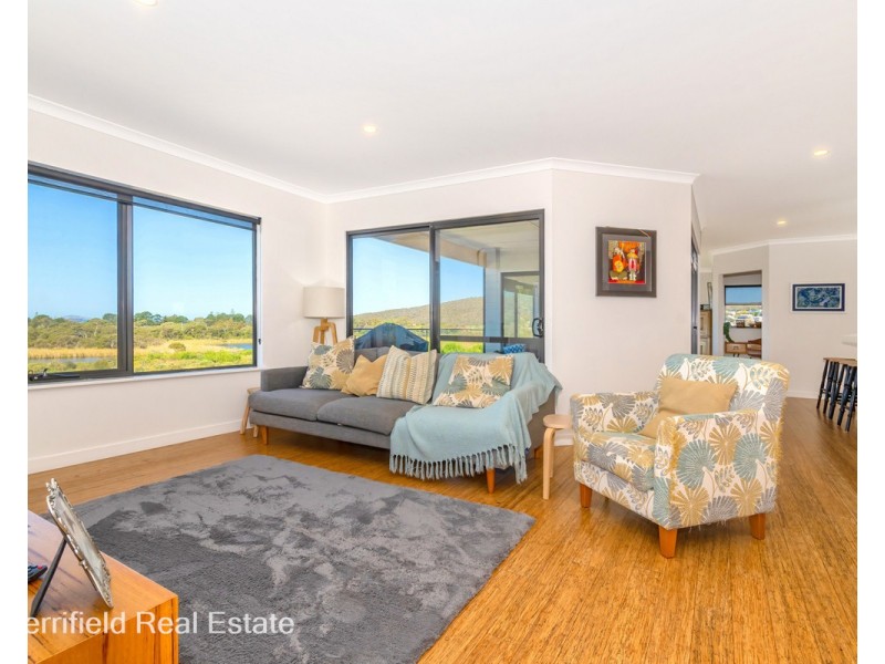 5 Anzac Road, Mira Mar WA 6330