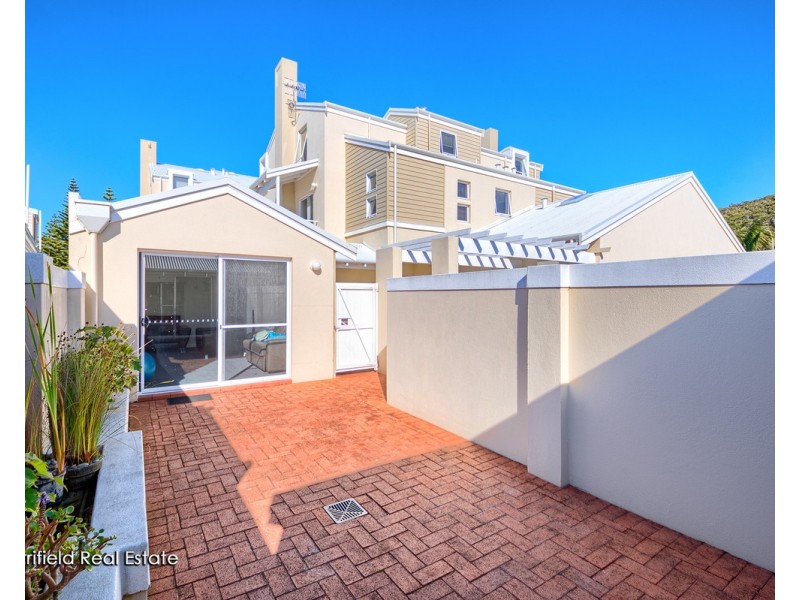 2/5 Barnett Street, Middleton Beach WA 6330