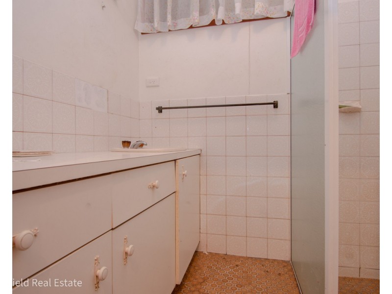 25 Munster Avenue, Mount Clarence WA 6330