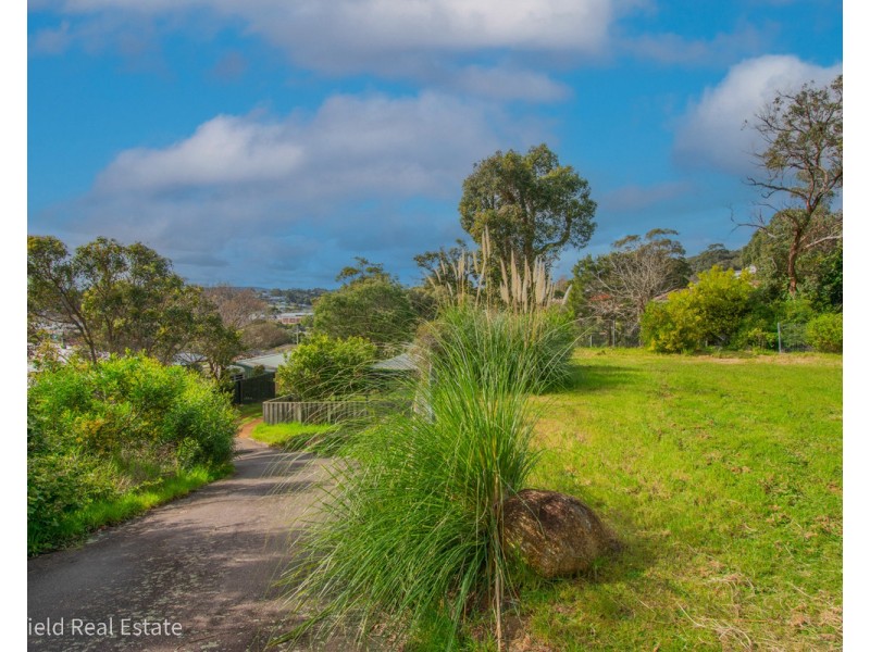 25 Munster Avenue, Mount Clarence WA 6330